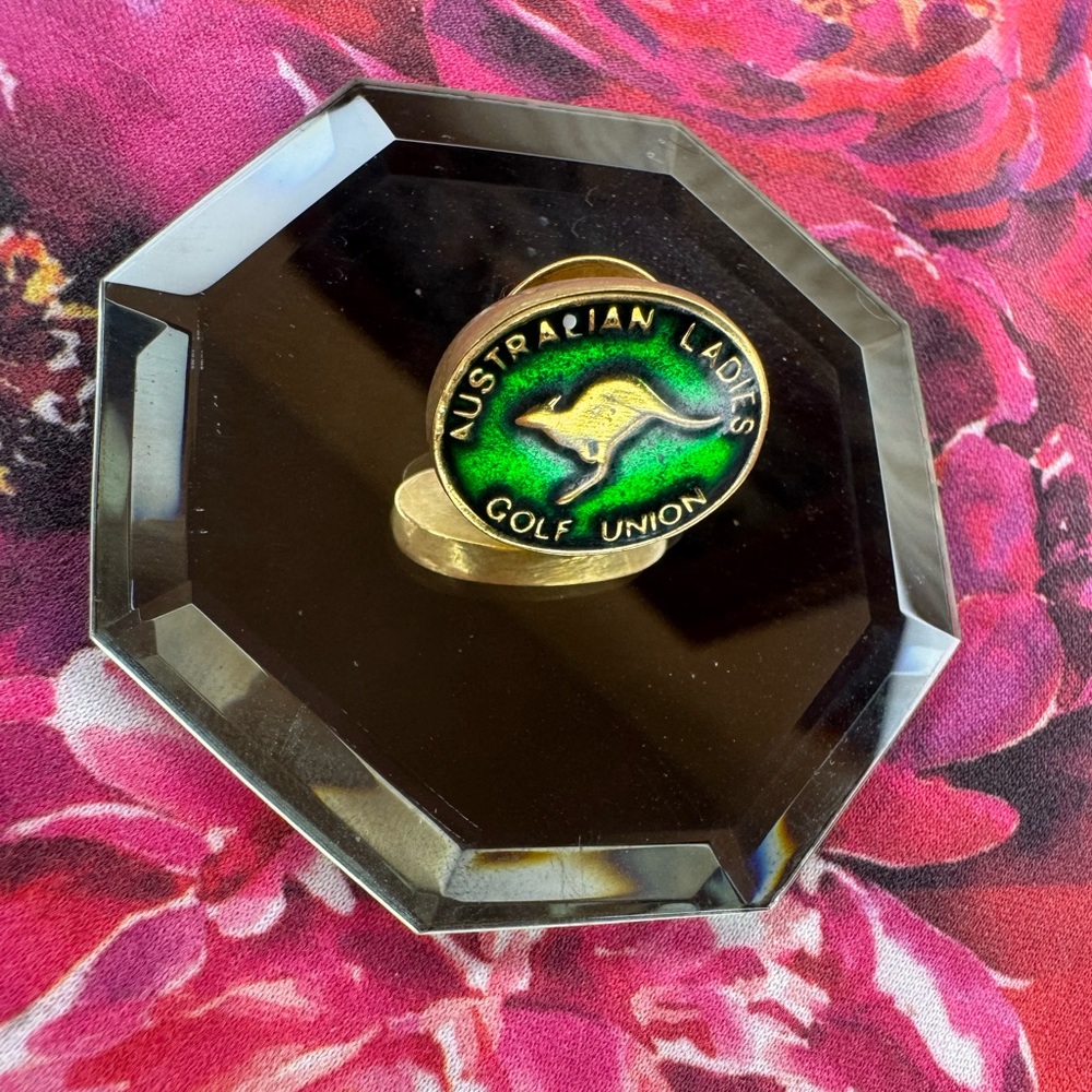 Vintage Australian Ladies Golf Union Lapel Pin